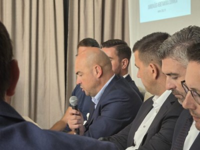 Ž 9 - Copy.jpg